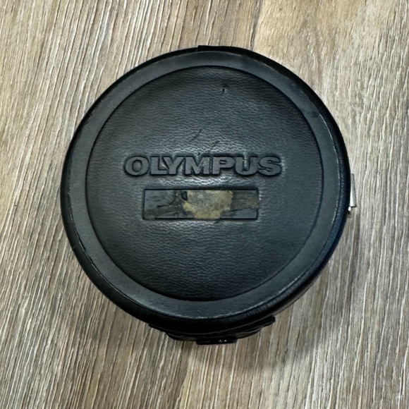 Vintage Olympus OM System Hard Sided Camera Lens Storage Case Zuiko 35mm f/2.8 - Picture 2 of 10